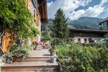 Location Maison Chamonix · Jardin de La Maison Alpie · Location Paccard by Hermitage