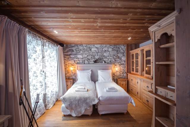 Location Paccard by Hermitage · Chambre · Maison &amp; Appartements au centre de Chamonix