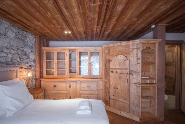 Location Paccard by Hermitage · Chambre · Maison &amp; Appartements au centre de Chamonix