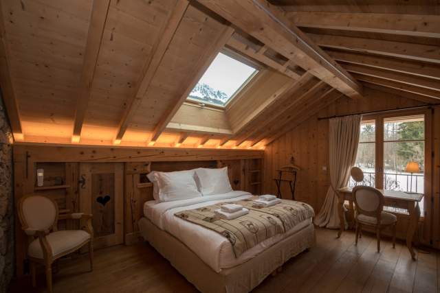 Location Paccard by Hermitage · Chambre · Maison &amp; Appartements au centre de Chamonix